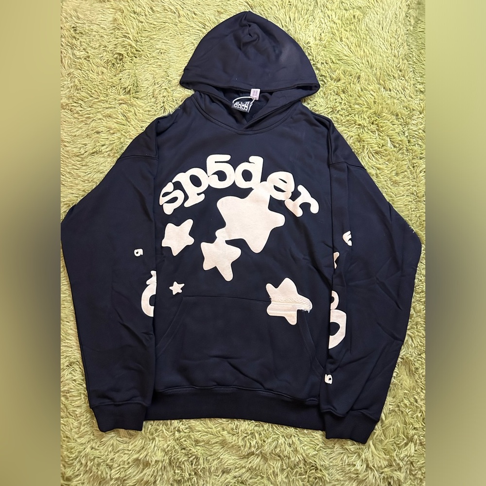 Spider Beluga Hoodie Black